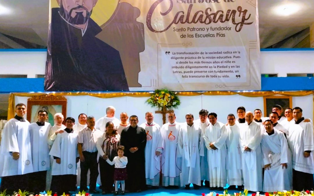 Profesión Solemne y Ordenación Diaconal de Nabor Reyes Irineo
